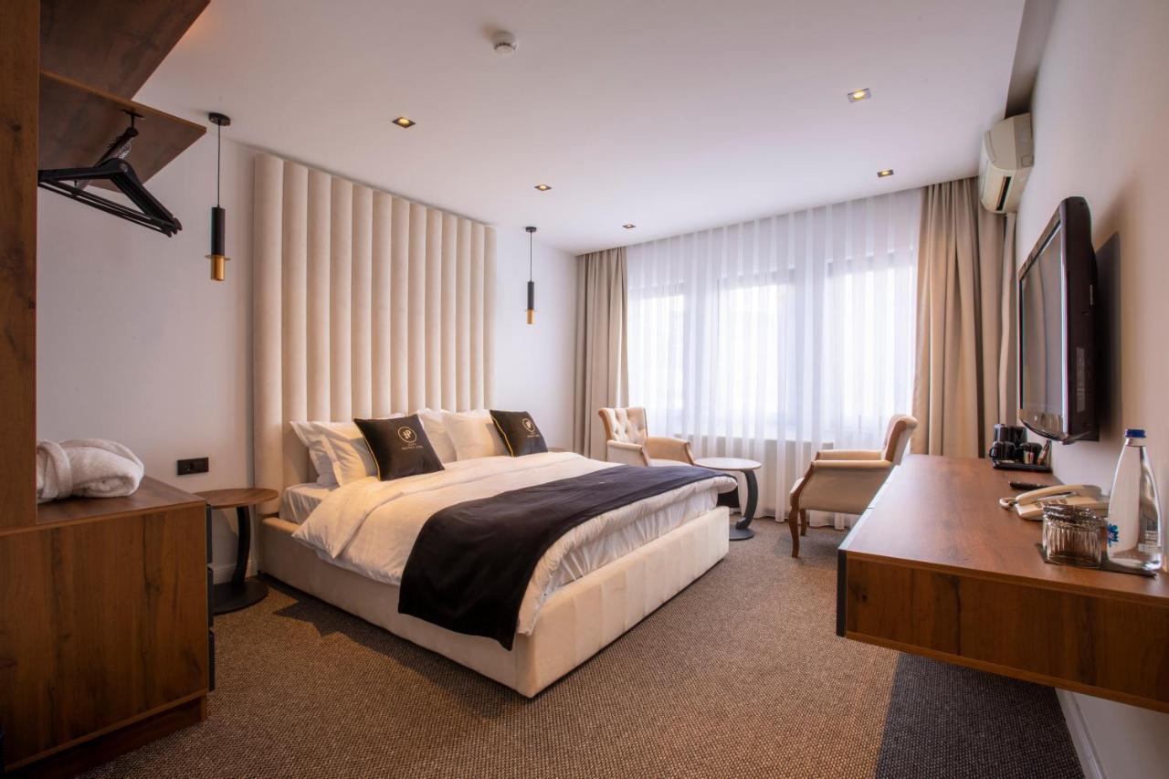 Plaza Boutique Hotel Pristina Eksteriør bilde