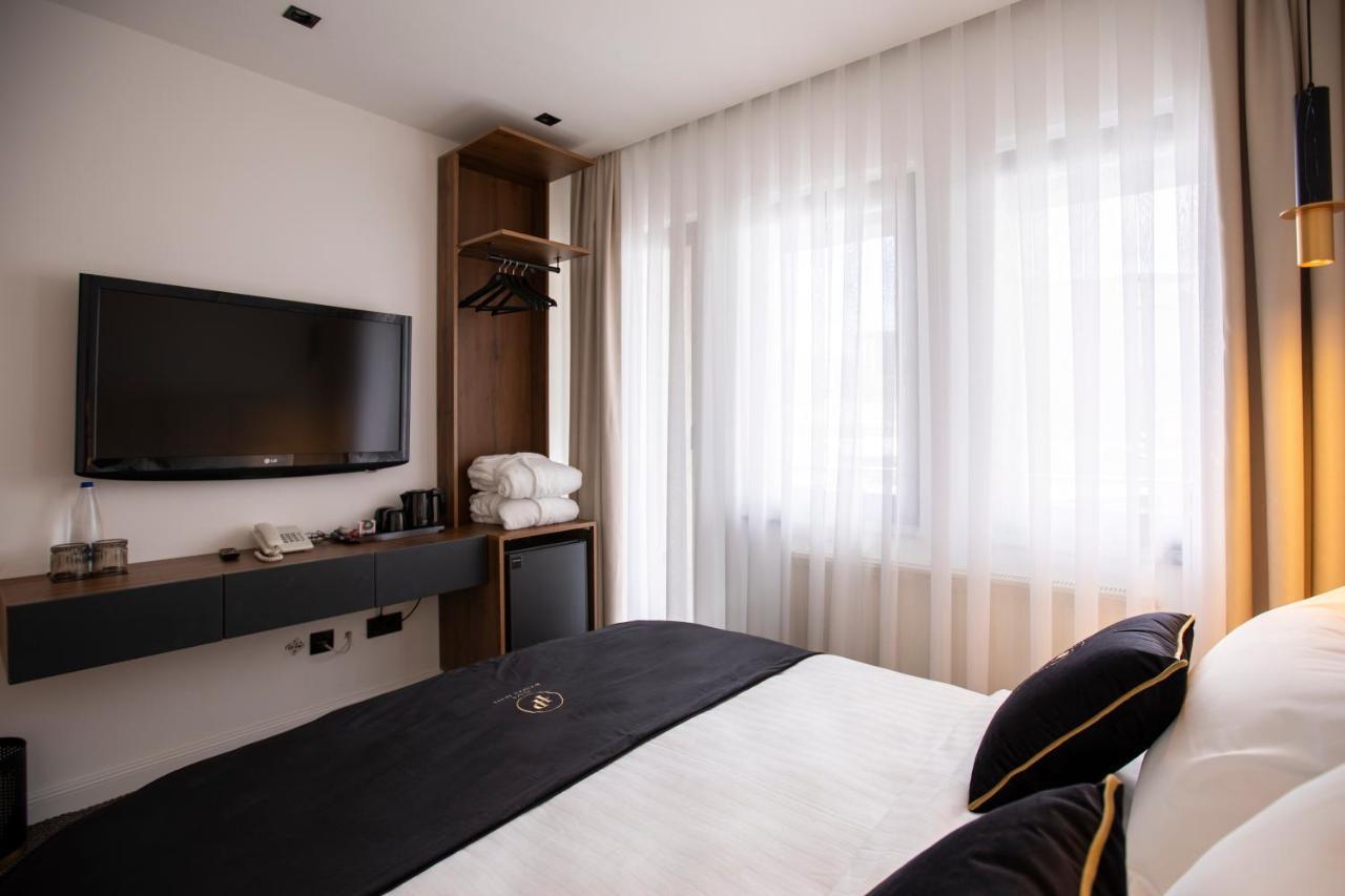 Plaza Boutique Hotel Pristina Eksteriør bilde